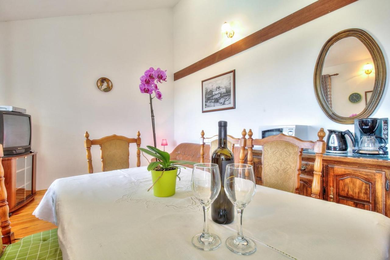 Nadia House With Apartments Zambratija  Esterno foto